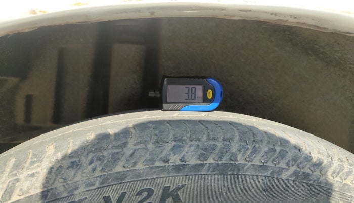 2014 Maruti Swift Dzire VDI, Diesel, Manual, 1,43,986 km, tyre