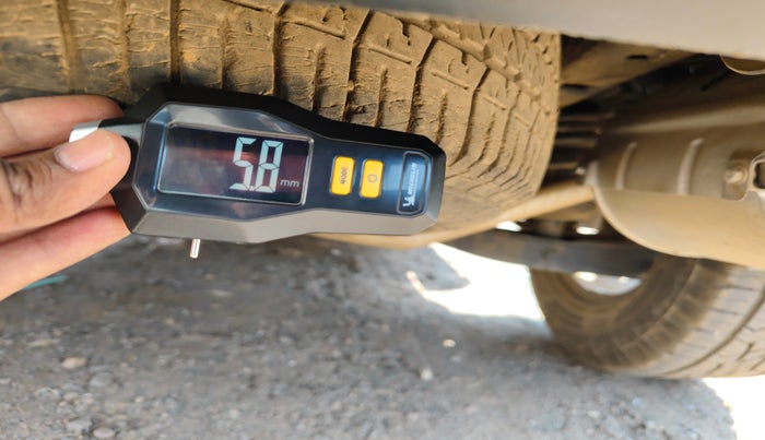 2018 Mahindra XUV500 W10, Diesel, Manual, 1,53,000 km, tyre