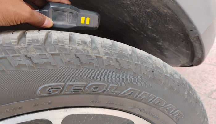 2016 Renault Duster 85 PS RXZ DIESEL, Diesel, Manual, 1,01,382 km, tyre