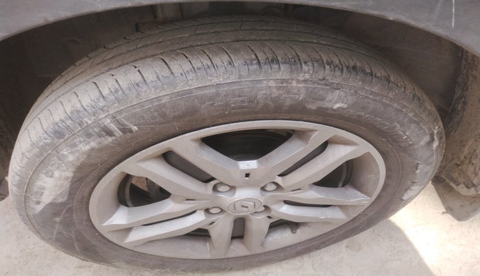 2023 Renault TRIBER RXZ, Petrol, Manual, 11,500 km, tyre