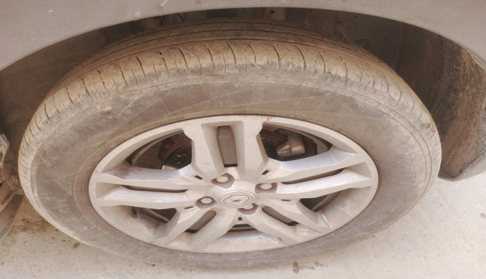 2023 Renault TRIBER RXZ, Petrol, Manual, 11,500 km, tyre