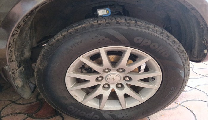2014 Mitsubishi Pajero Sport 2.5 MT 4X4, Diesel, Manual, 1,62,099 km, tyre