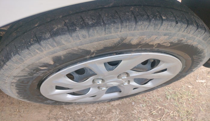 2017 Hyundai Grand i10 SPORTZ U2 1.2 CRDI, Diesel, Manual, 83,055 km, tyre