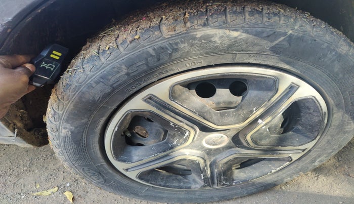 2018 Tata NEXON XM PETROL, Petrol, Manual, 1,09,164 km, tyre