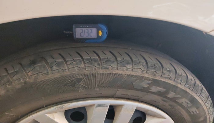 2022 Maruti Dzire VXI CNG, Petrol, Manual, 72,278 km, tyre