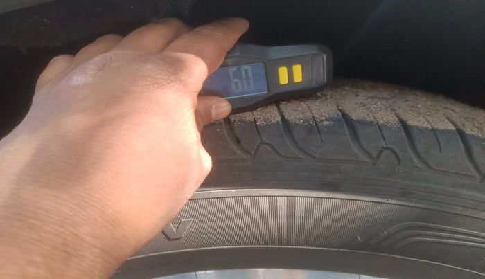 2018 Mahindra ALTURAS G4 2WD AT, Diesel, Automatic, 1,13,123 km, tyre