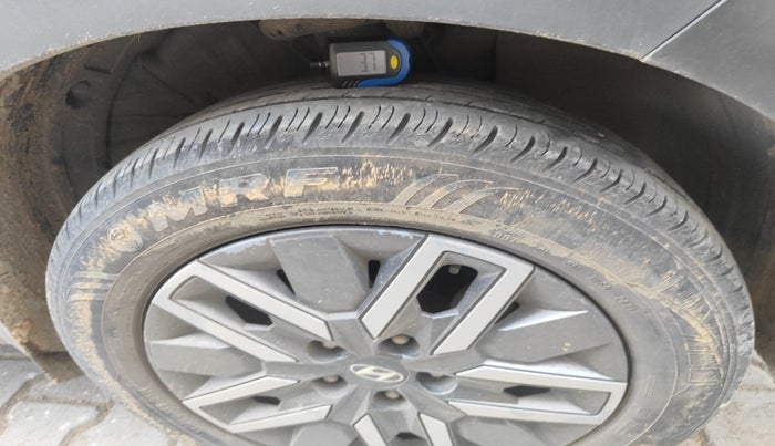 2021 Hyundai VENUE SX 1.0 TURBO IMT, Petrol, Manual, 29,465 km, tyre