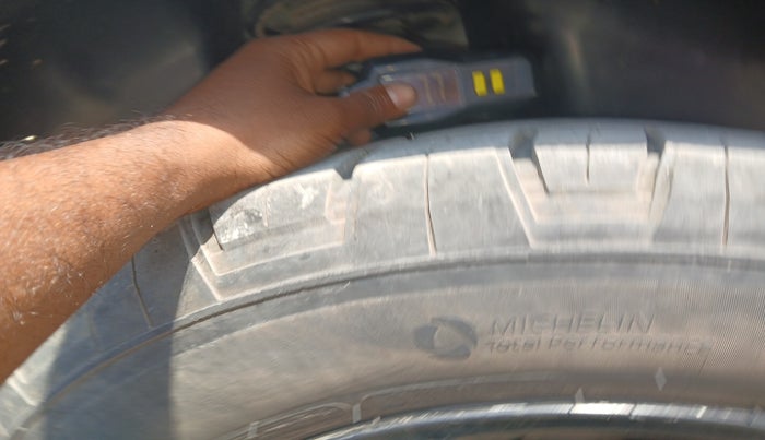 2012 Landrover Freelander 2 TD4 SE, Diesel, Automatic, 86,613 km, tyre