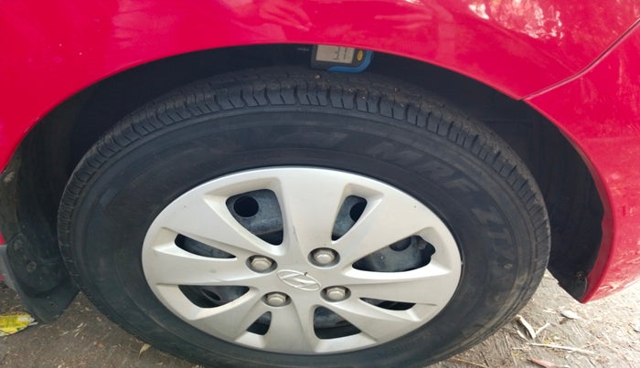 2011 Hyundai i10 MAGNA 1.2, Petrol, Manual, 86,242 km, tyre