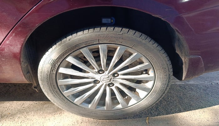 2016 Maruti Ciaz ZDI SHVS, Diesel, Manual, 96,887 km, tyre