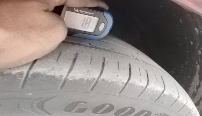 2023 Volkswagen VIRTUS TOPLINE TSI 1.0 MT, Petrol, Manual, 63,758 km, tyre