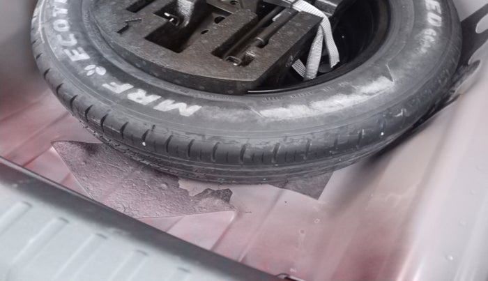 2023 Volkswagen VIRTUS TOPLINE TSI 1.0 MT, Petrol, Manual, 63,758 km, tyre