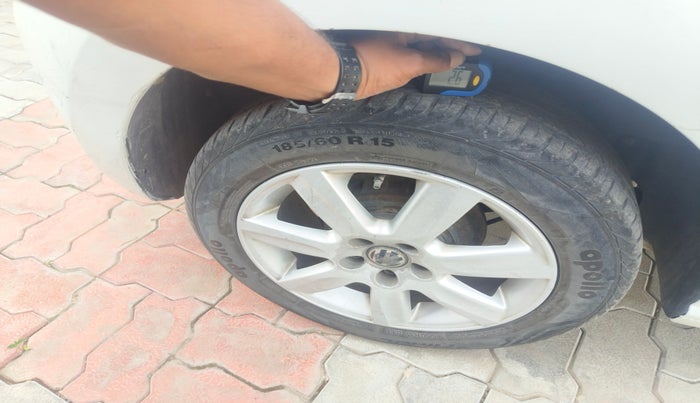 2012 Volkswagen Polo HIGHLINE1.2L, Petrol, Manual, 98,850 km, tyre