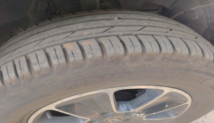 2018 Renault Duster RXS PETROL, Petrol, Manual, 51,379 km, tyre