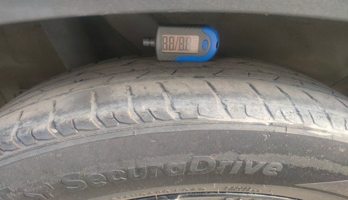 2019 Hyundai VENUE SX(O) 1.4 CRDI, Diesel, Manual, 70,526 km, tyre