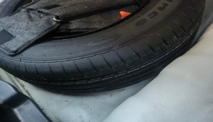 2019 Hyundai VENUE SX(O) 1.4 CRDI, Diesel, Manual, 70,526 km, tyre