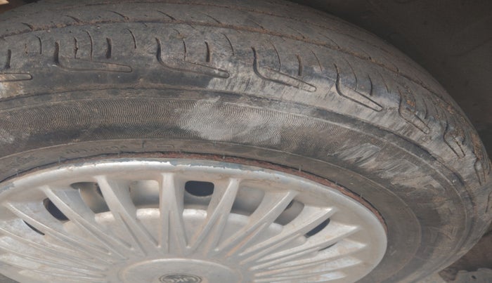 2011 Maruti Wagon R 1.0 LXI, Petrol, Manual, 66,492 km, tyre