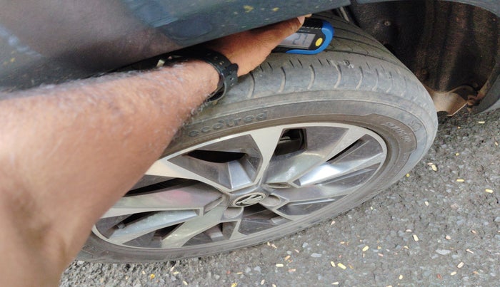 2020 Skoda Karoq STYLE 1.5 TSI AT, Petrol, Automatic, 39,269 km, tyre