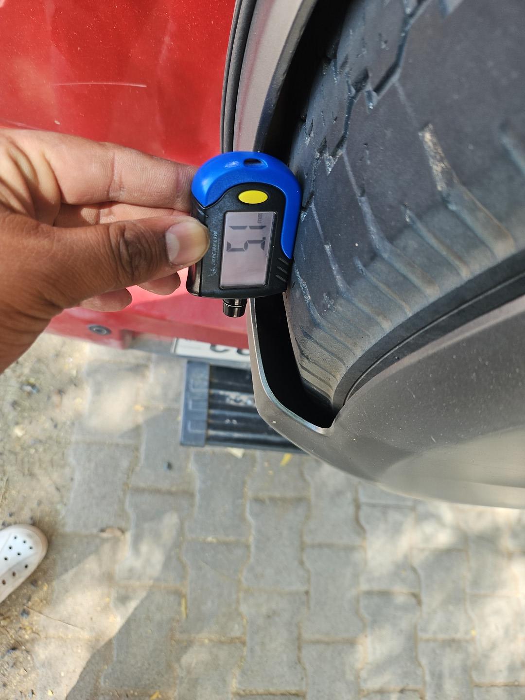 2019 Mahindra TUV300 T10, Diesel, Manual, 94,200 km, tyre