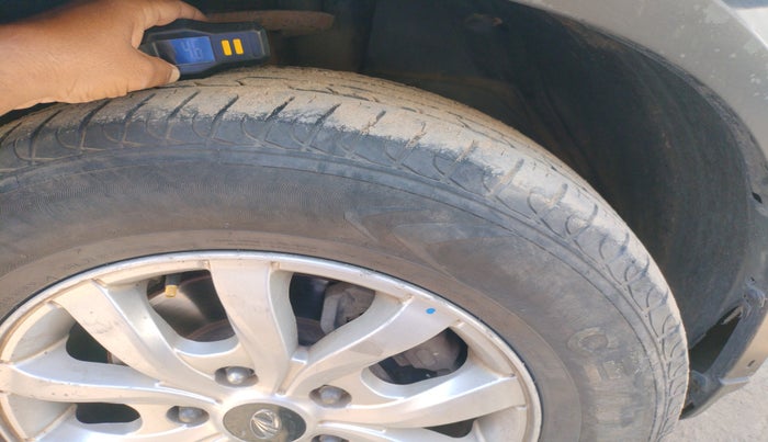 2018 Mahindra XUV500 W10, Diesel, Manual, 85,501 km, tyre