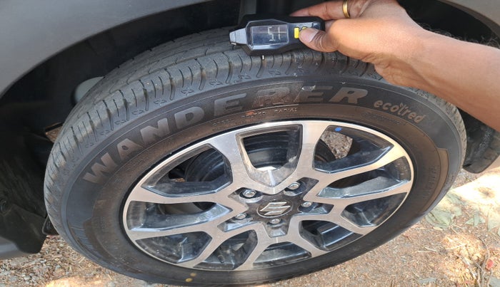 2024 Maruti XL6 ZETA CNG, Petrol, Manual, 5,041 km, tyre