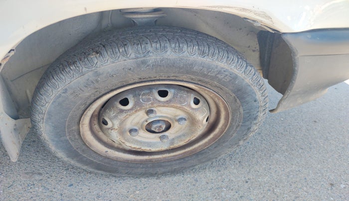 2001 Maruti Zen LX, Petrol, Manual, 80,603 km, tyre