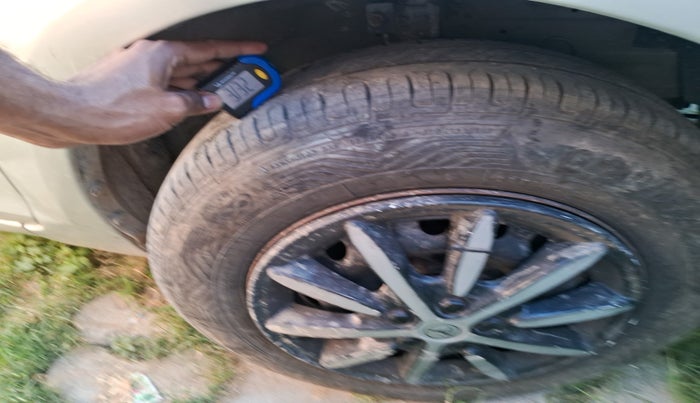 2016 Maruti Swift VXI, Petrol, Manual, 85,127 km, tyre