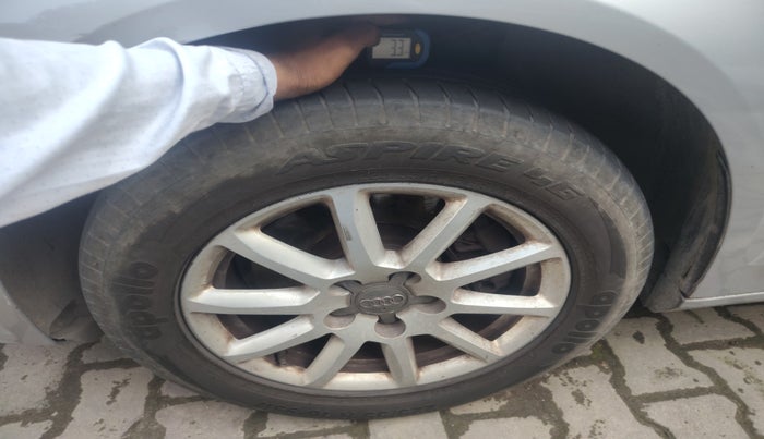 2015 Audi A4 35 TDI Multitronic, Diesel, Automatic, 69,526 km, tyre