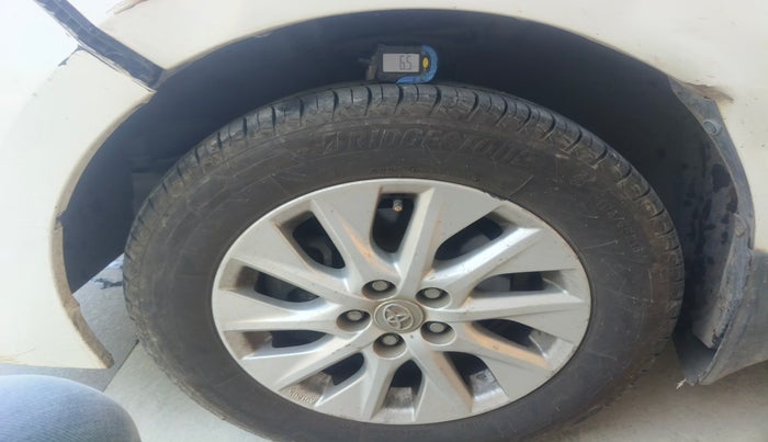 2017 Toyota Corolla Altis G CVT PETROL, Petrol, Automatic, 1,03,341 km, tyre