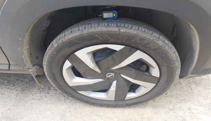 2022 Nissan MAGNITE XL, Petrol, Manual, 6,413 km, tyre
