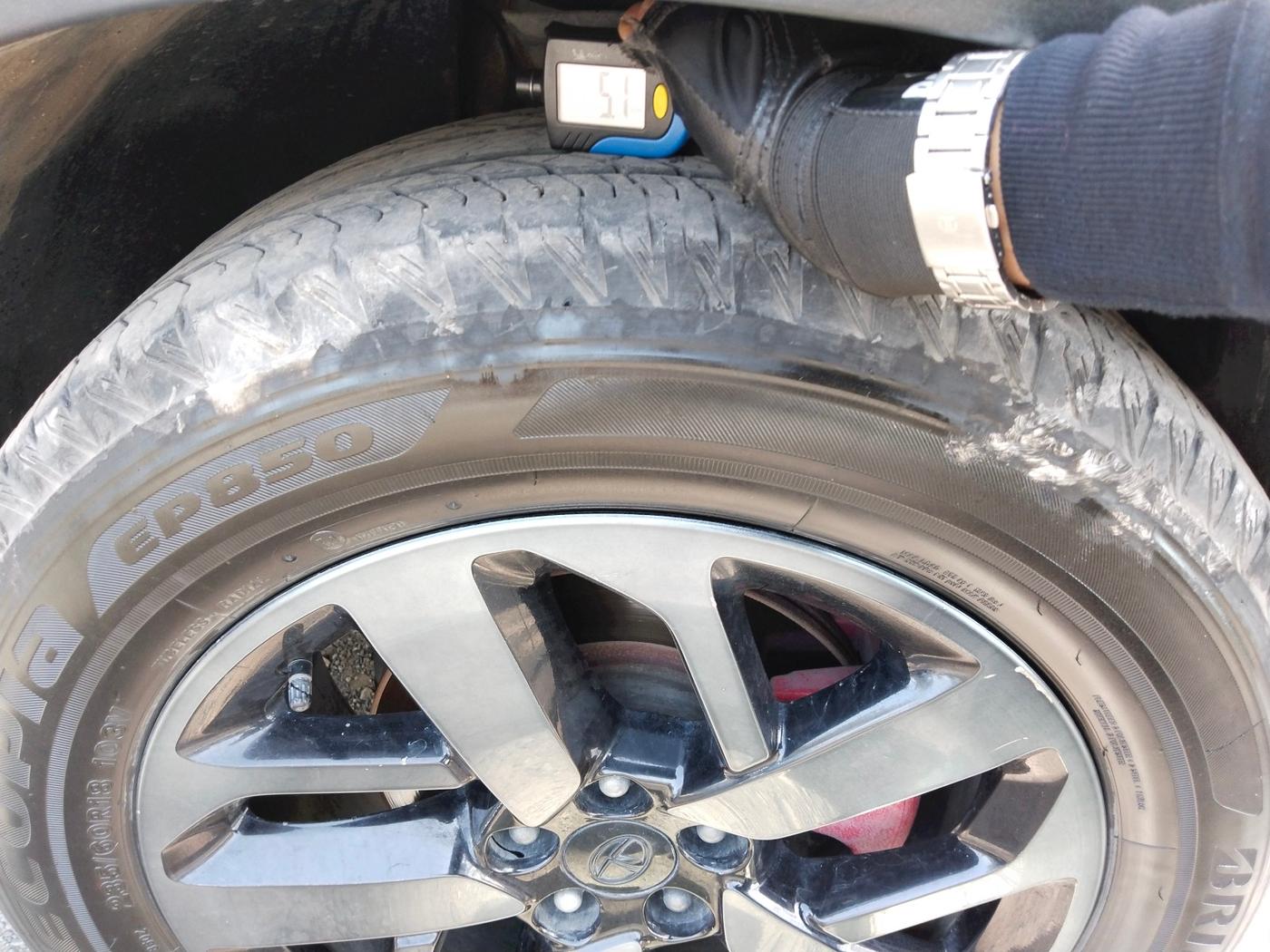 2023 Tata Safari XZA PLUS O RED DARK , Diesel, Automatic, 37,478 km, tyre