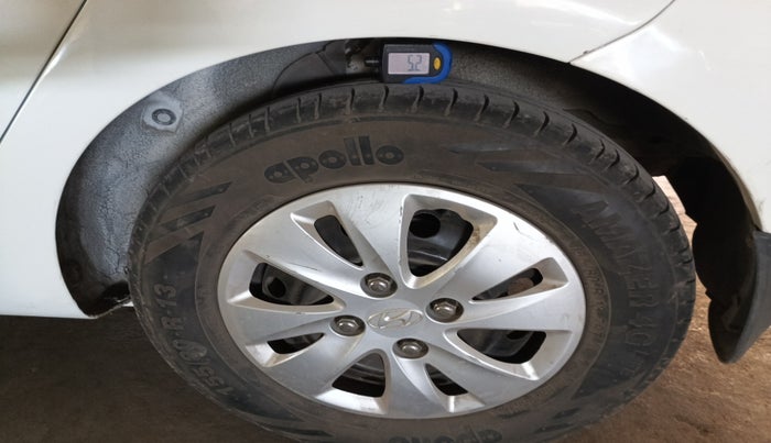 2011 Hyundai i10 MAGNA 1.2, Petrol, Manual, 73,724 km, tyre