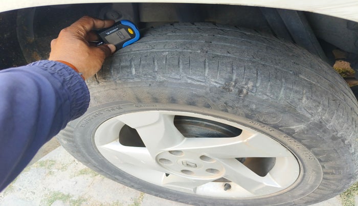 2014 Renault Duster 85 PS RXL DIESEL, Diesel, Manual, 1,30,056 km, tyre