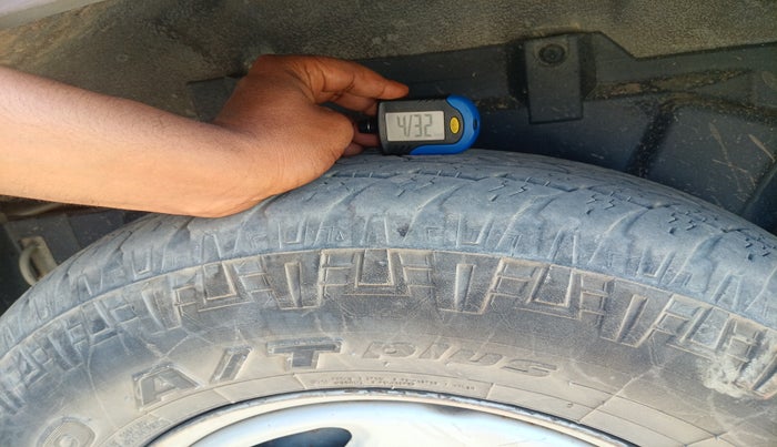 2012 Tata Safari 4X2 LX DICOR, Diesel, Manual, 1,18,235 km, tyre