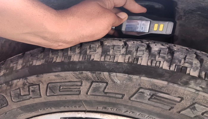 2014 Nissan Terrano XL (D), Diesel, Manual, 1,10,198 km, tyre