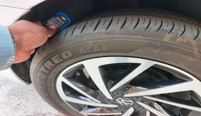 2024 Volkswagen VIRTUS Topline 1.0 TSI MT (Electric Seats), Petrol, Manual, 5,924 km, tyre