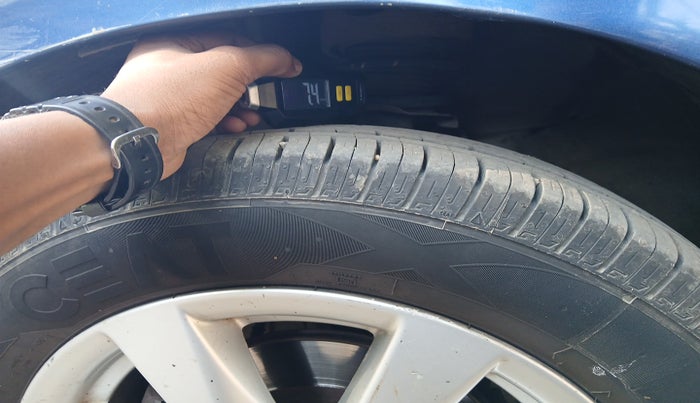 2011 Nissan Sunny XV PETROL, Petrol, Manual, 70,614 km, tyre