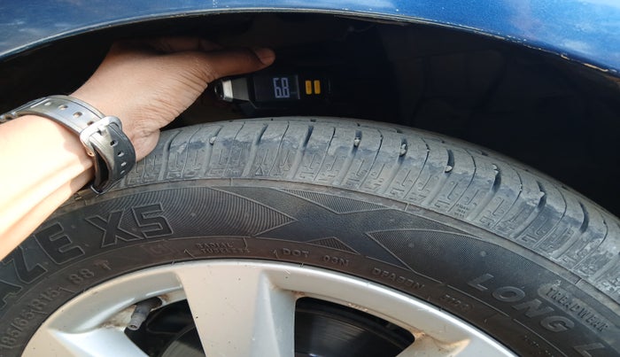 2011 Nissan Sunny XV PETROL, Petrol, Manual, 70,614 km, tyre