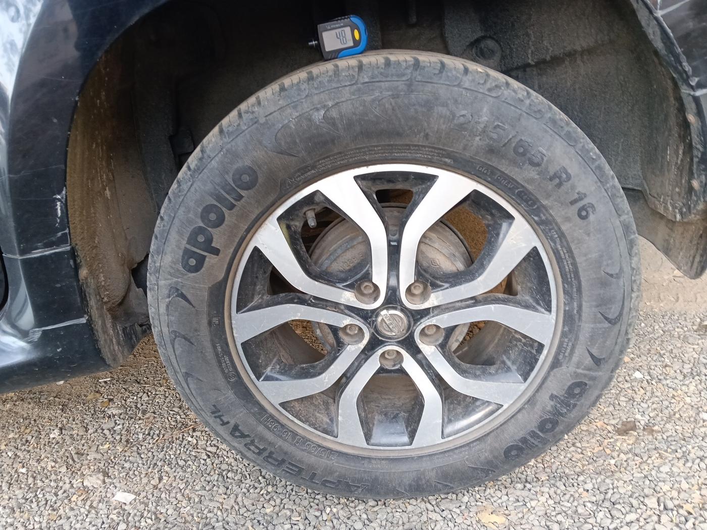 2014 Nissan Terrano XL (D), Diesel, Manual, 93,382 km, tyre