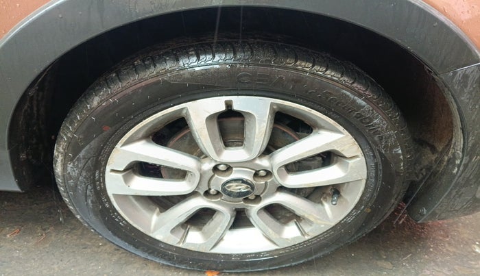 2016 Hyundai i20 Active 1.2 S, Petrol, Manual, 1,24,000 km, tyre