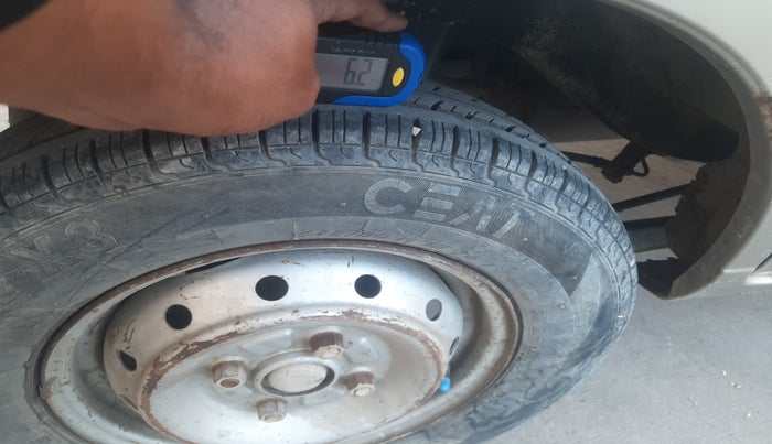 2010 Maruti Alto LXI, Petrol, Manual, 1,32,020 km, tyre