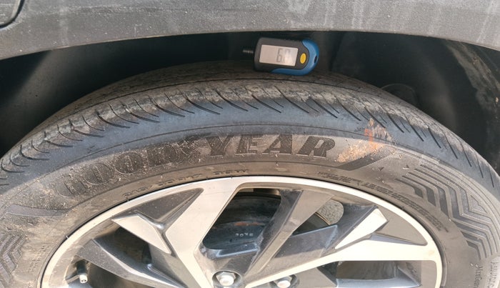 2021 Hyundai Creta EX 1.5 DIESEL, Diesel, Manual, 1,04,223 km, tyre