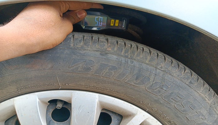 2013 Hyundai i10 MAGNA 1.2, Petrol, Manual, 64,537 km, tyre