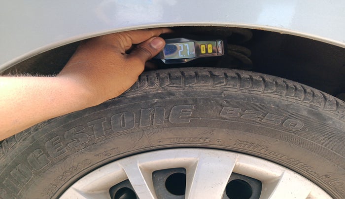 2013 Hyundai i10 MAGNA 1.2, Petrol, Manual, 64,537 km, tyre