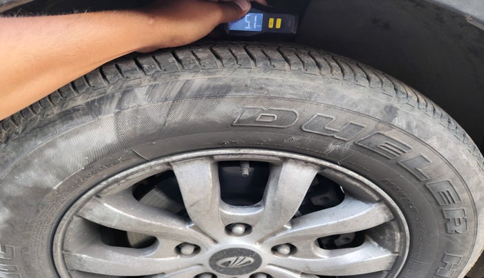 2021 Mahindra XUV500 W9, Diesel, Manual, 27,208 km, tyre