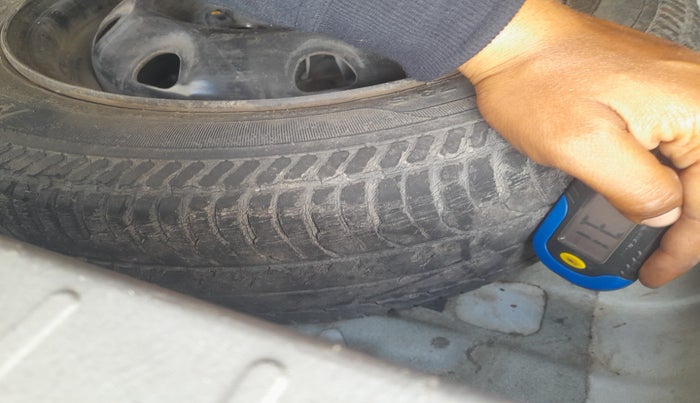 2012 Maruti Alto K10 VXI, Petrol, Manual, 24,694 km, tyre