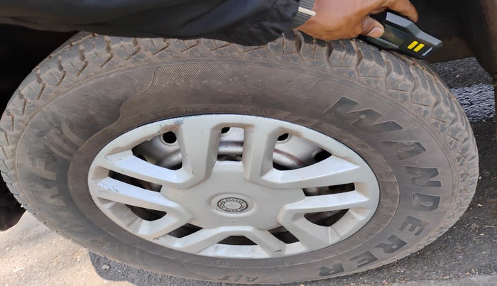 2011 Mahindra Scorpio LX, Diesel, Manual, 1,83,756 km, tyre