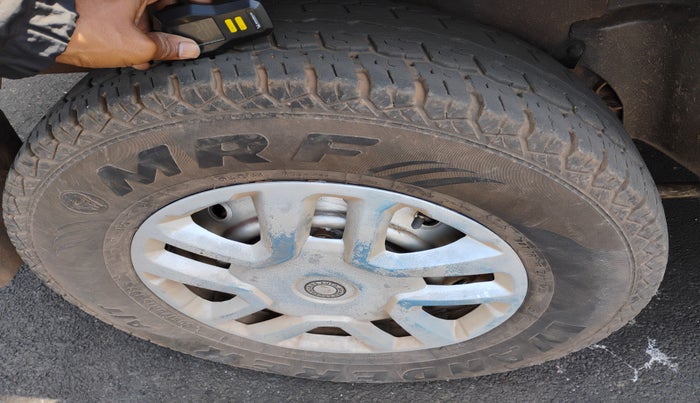 2011 Mahindra Scorpio LX, Diesel, Manual, 1,83,756 km, tyre