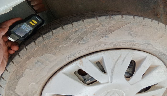 2010 Maruti Swift LXI, Petrol, Manual, 1,13,973 km, tyre