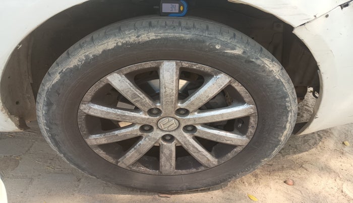 2010 Maruti SX4 ZXI, Petrol, Manual, 1,08,404 km, tyre